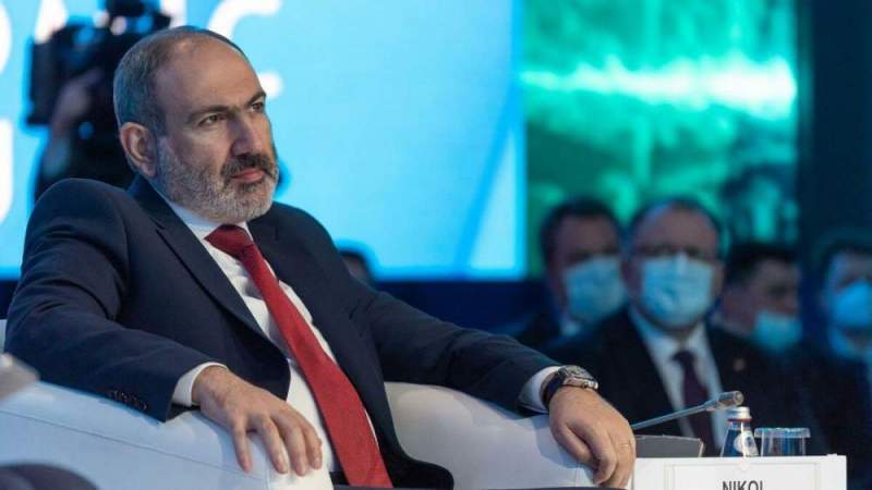 Армяне требуют отставки премьера Пашиняна