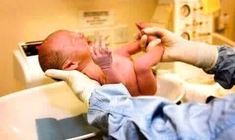 Первый ребенок в тамбовском Перинатальном центре появился на свет накануне 8 марта