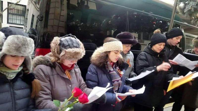 Американцы спели российский гимн в Нью-Йорке