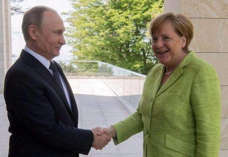 Меркель назвала «интересным» предложение Путина о миротворцах