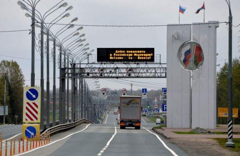 Лукашенко назвал закрытие границы с РФ бессмысленной мерой