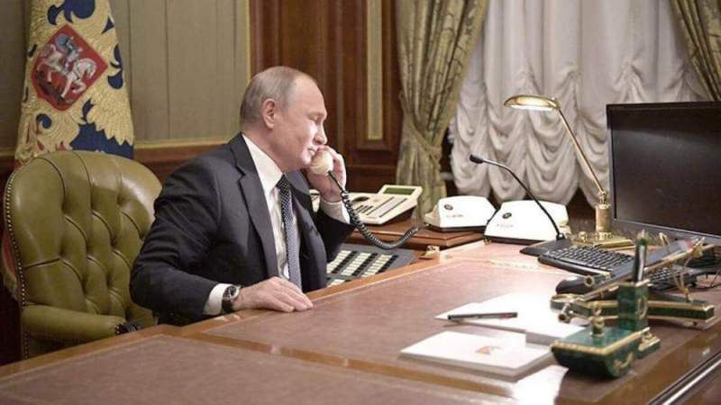 Раскрыты подробности первого разговора Зеленского и Путина