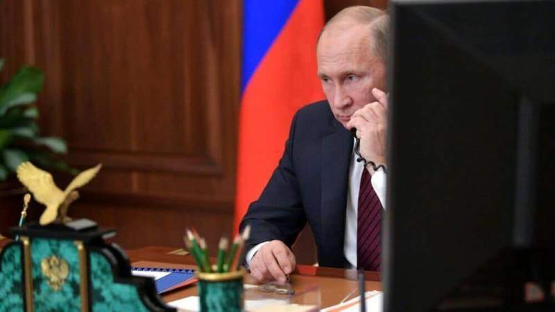 «Разыграть Путина»: пранкеры всё еще верят в возможность дозвониться президенту