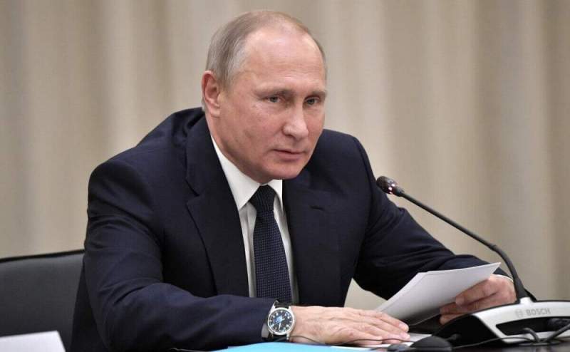 Путин призвал смягчить наказание по экономическим статьям
