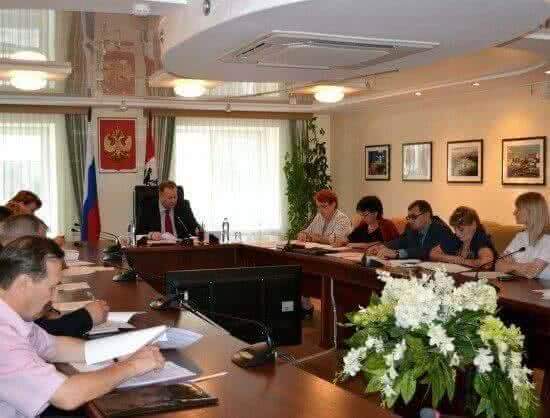 Работодатели Новосибирской области уточнили потребность в иностранных работниках: утвержденная квота сократилась на 2 тысячи человек