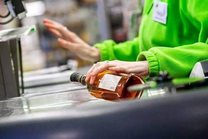 В Минздраве представили проект закона об увеличении возраста продажи алкоголя