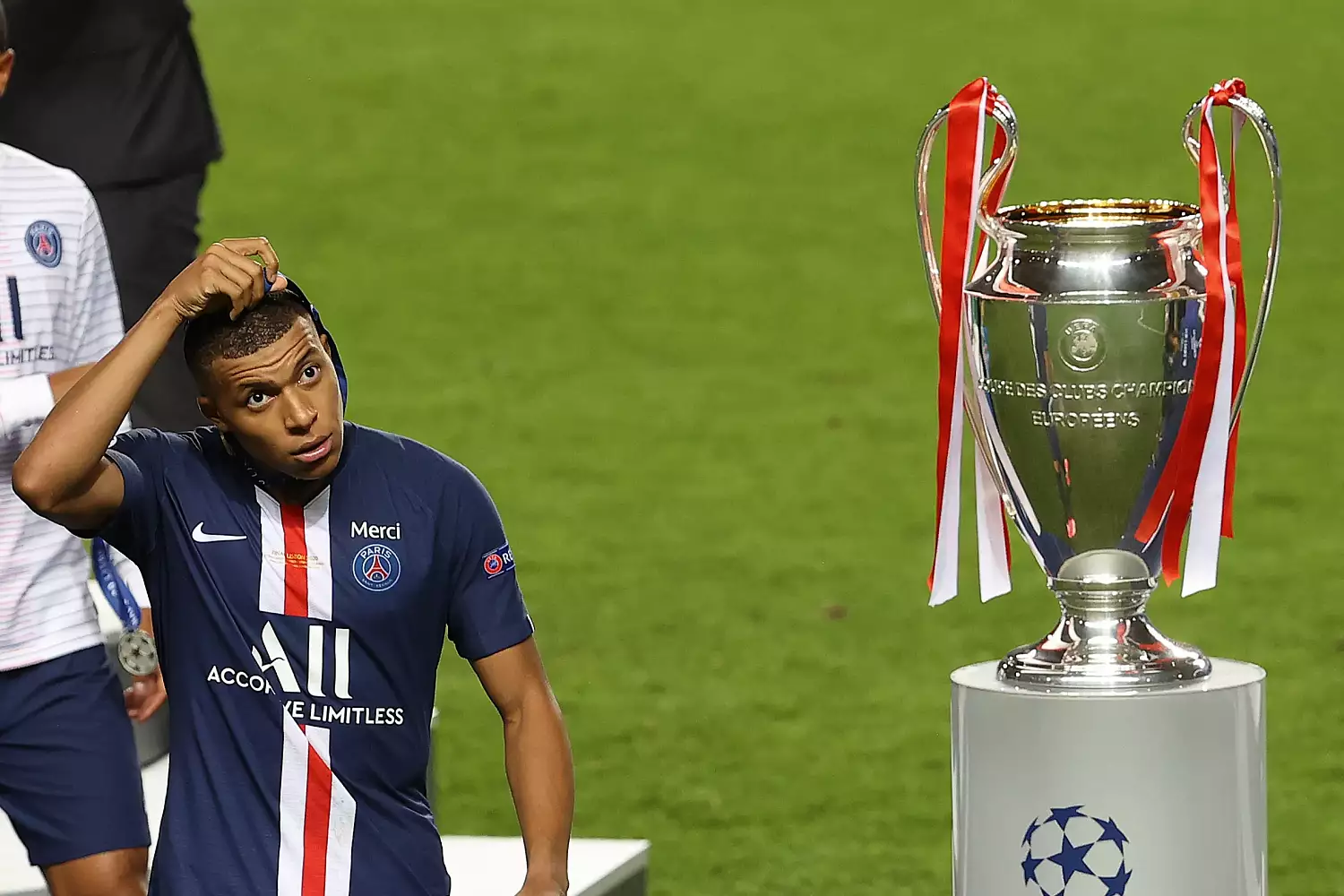 Золото Франции — какие рекорды установил Мбаппе в Лиге чемпионов